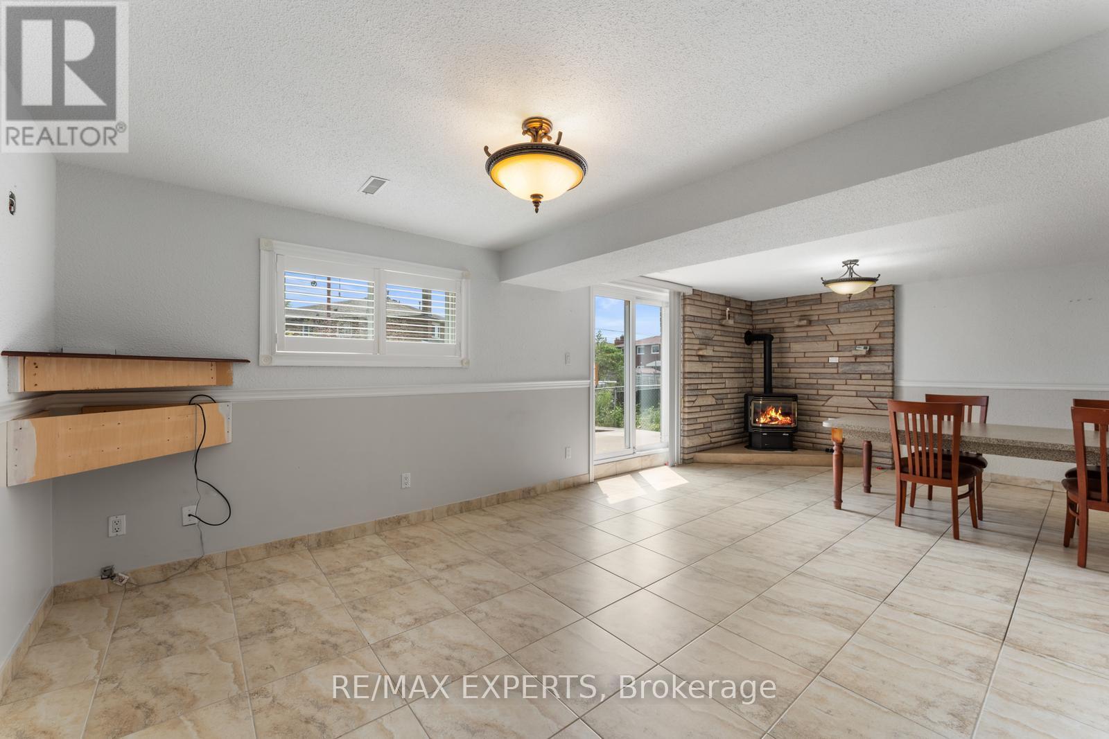 179 Dolores Road, Toronto, Ontario  M3L 2K7 - Photo 33 - W12426076