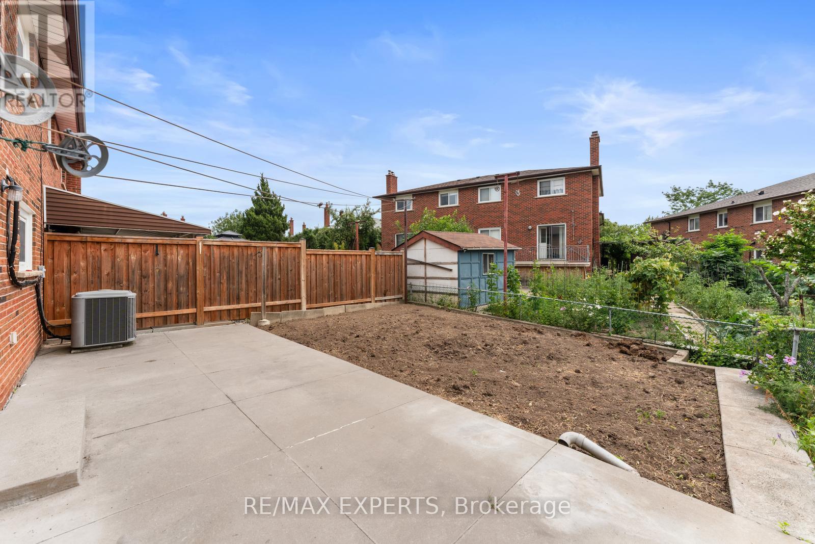 179 Dolores Road, Toronto, Ontario  M3L 2K7 - Photo 36 - W12426076