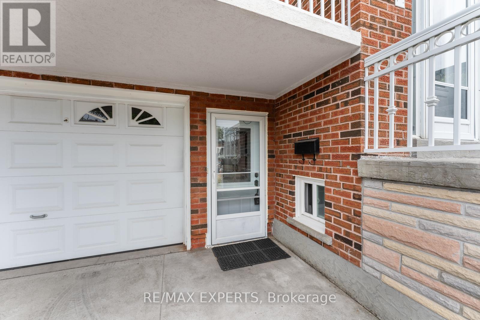 179 Dolores Road, Toronto, Ontario  M3L 2K7 - Photo 5 - W12426076