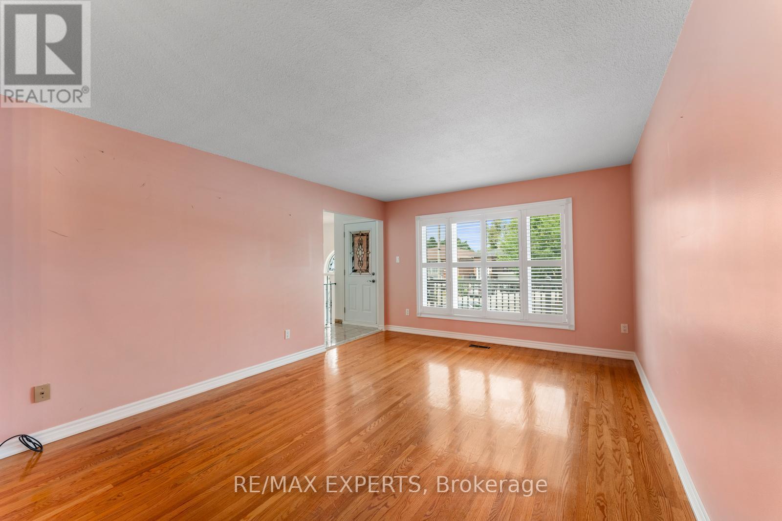 179 Dolores Road, Toronto, Ontario  M3L 2K7 - Photo 9 - W12426076