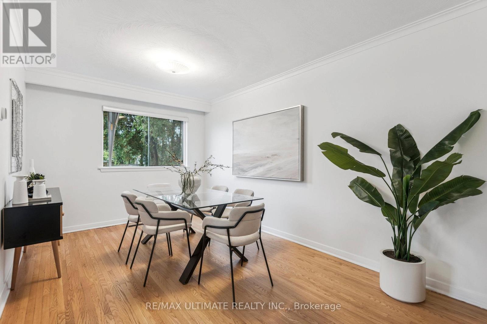 24 Highbury Road, Toronto, Ontario  M9M 2J7 - Photo 11 - W12426102