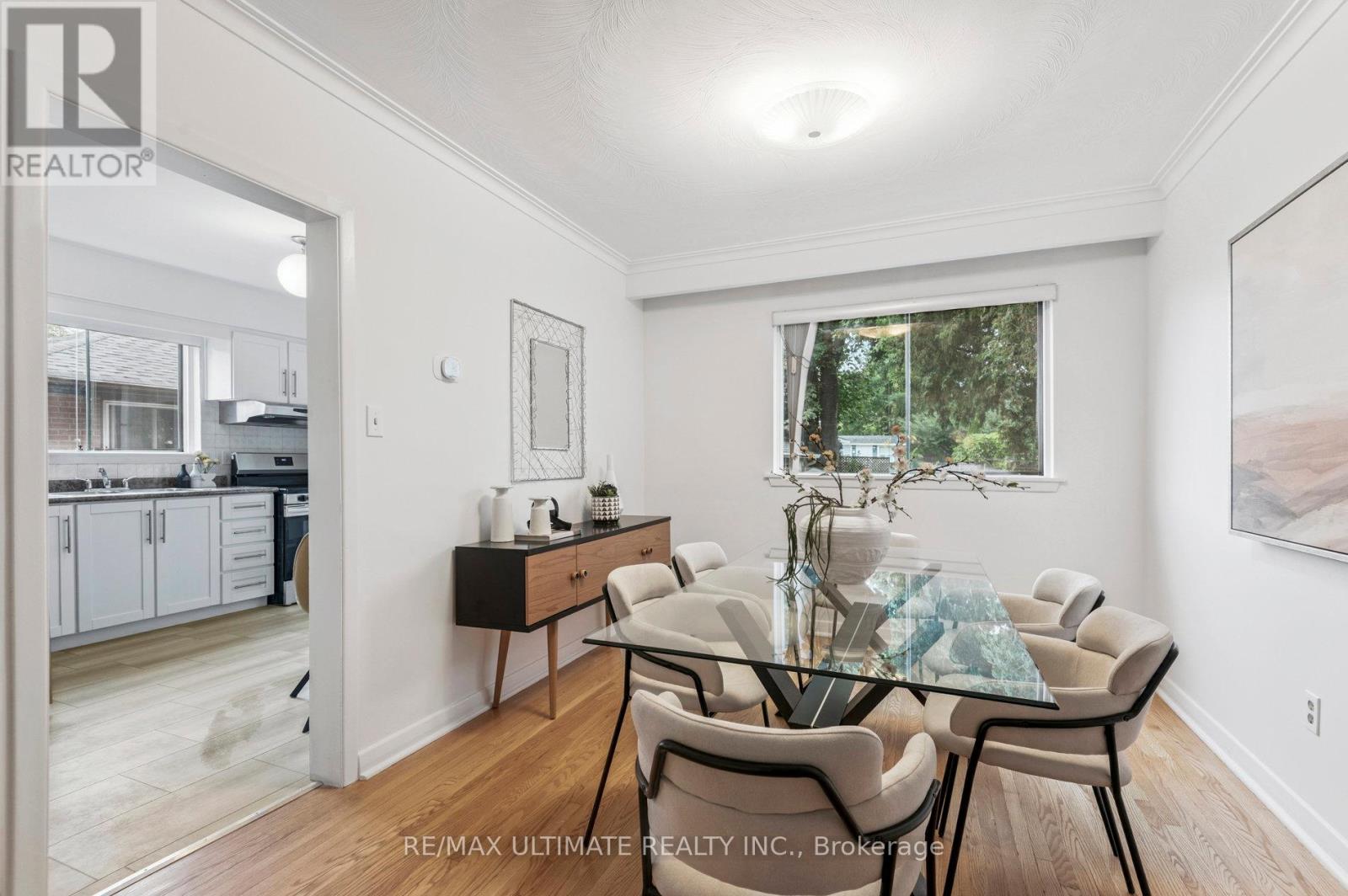 24 Highbury Road, Toronto, Ontario  M9M 2J7 - Photo 12 - W12426102