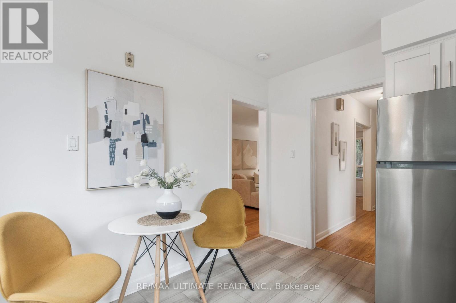 24 Highbury Road, Toronto, Ontario  M9M 2J7 - Photo 19 - W12426102