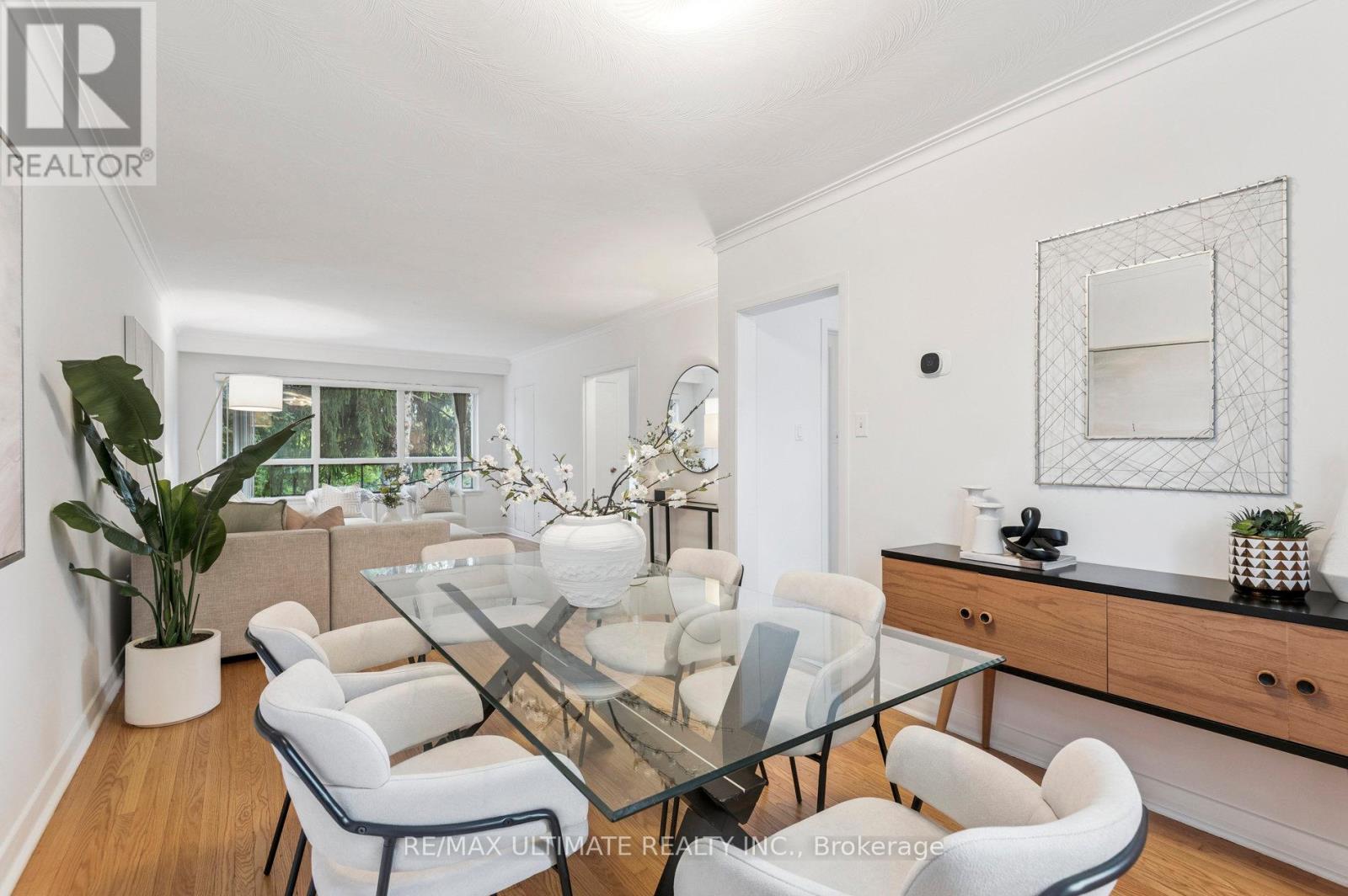 24 Highbury Road, Toronto, Ontario  M9M 2J7 - Photo 2 - W12426102