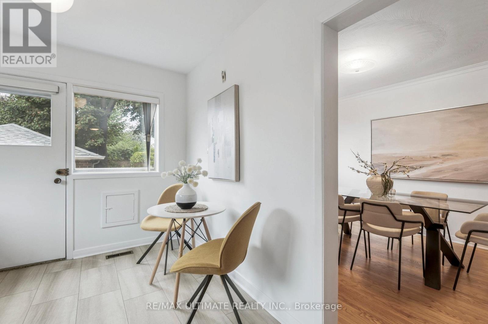 24 Highbury Road, Toronto, Ontario  M9M 2J7 - Photo 20 - W12426102