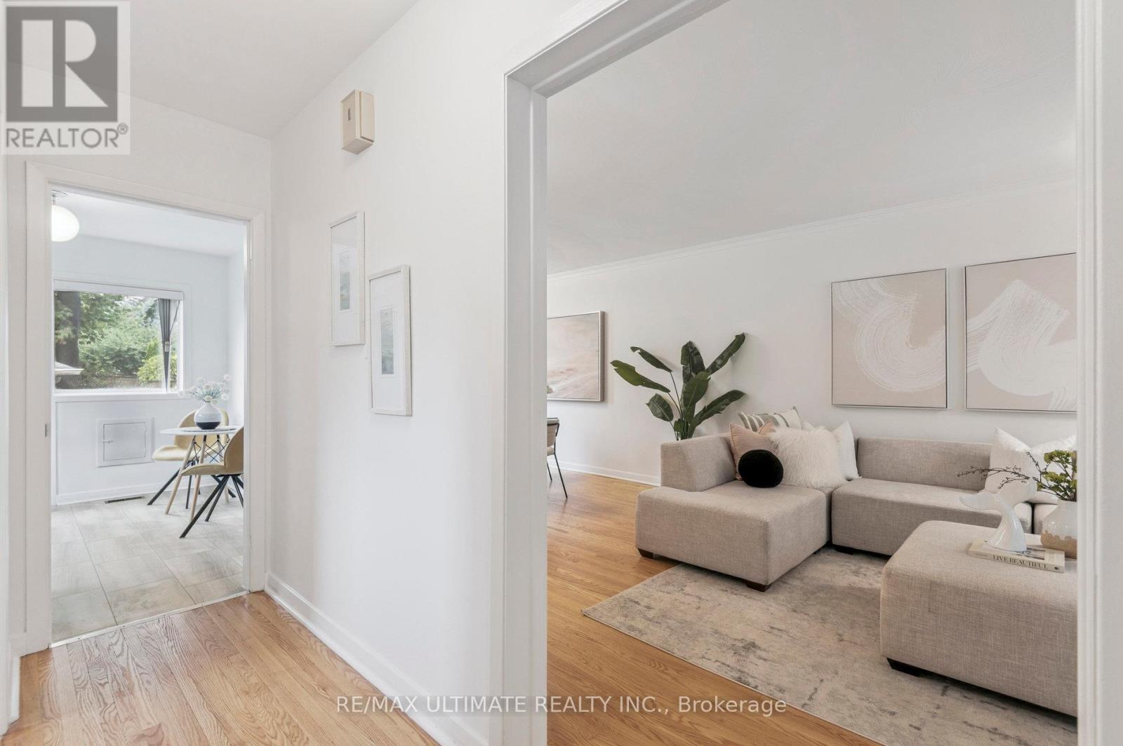 24 Highbury Road, Toronto, Ontario  M9M 2J7 - Photo 3 - W12426102