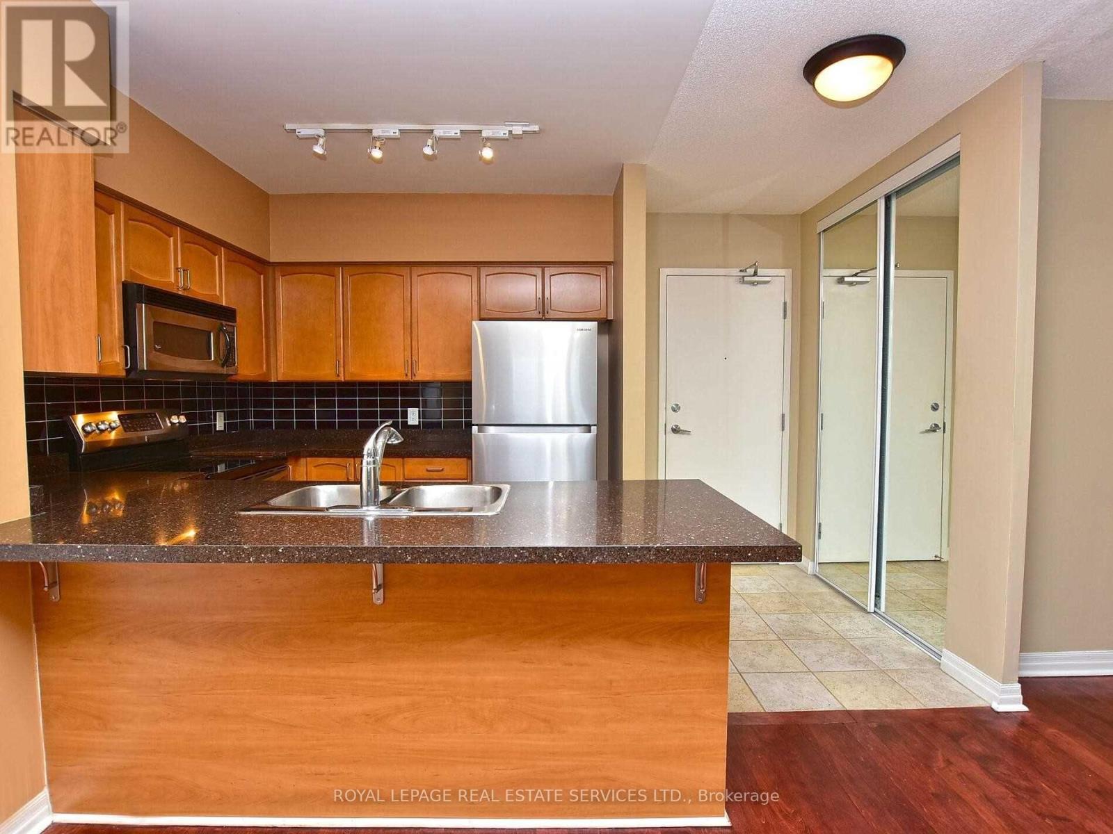 305 - 38 FONTENAY COURT, Toronto, Ontario
