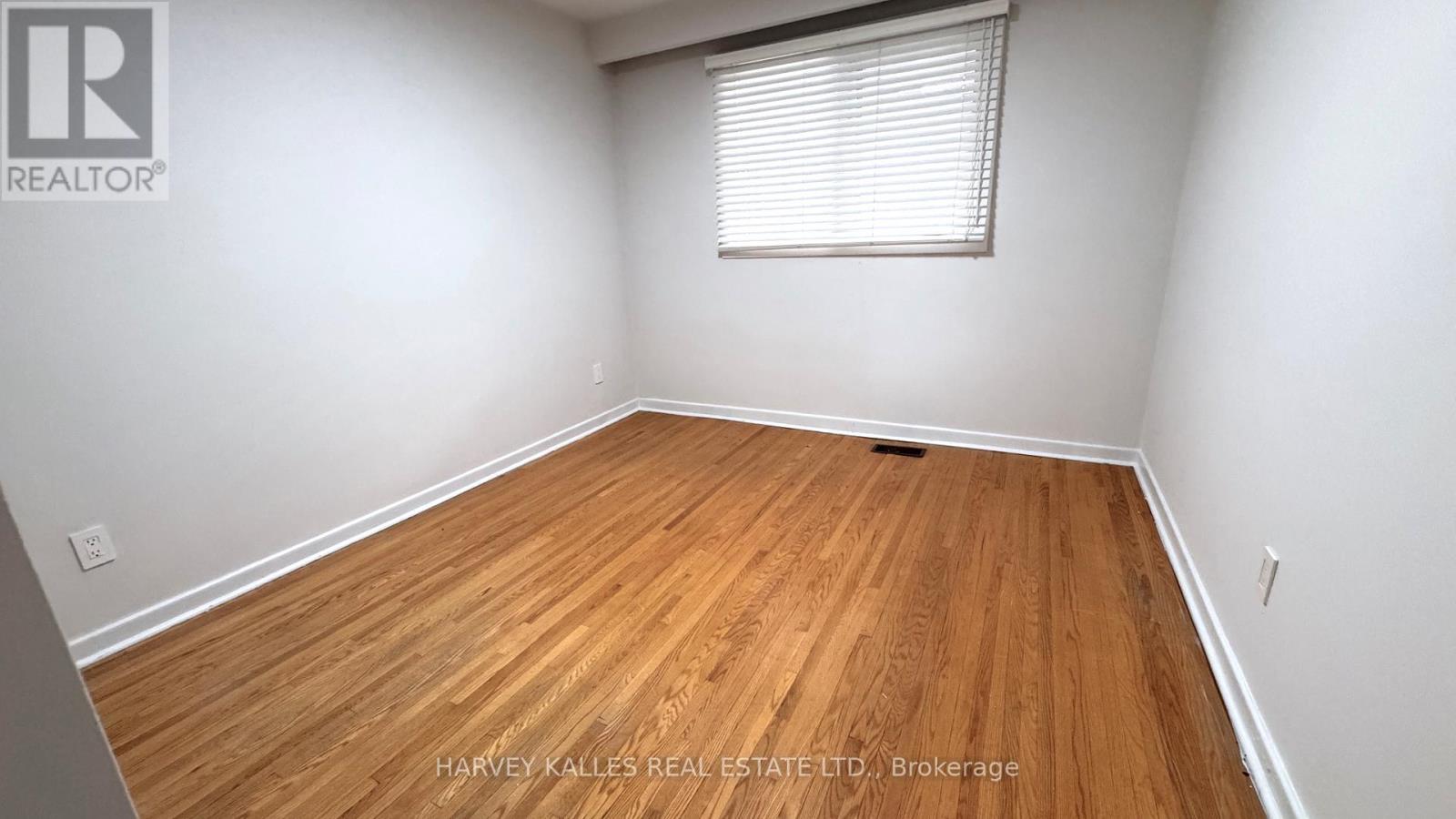 6 Raven Road, Toronto, Ontario  M6L 2A6 - Photo 12 - W12426131