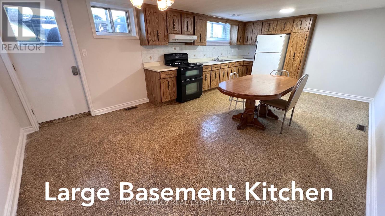 6 Raven Road, Toronto, Ontario  M6L 2A6 - Photo 14 - W12426131