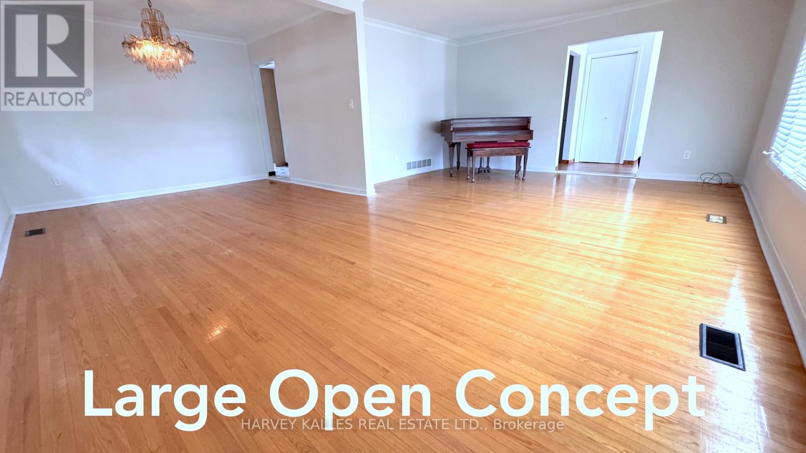 6 Raven Road, Toronto, Ontario  M6L 2A6 - Photo 3 - W12426131
