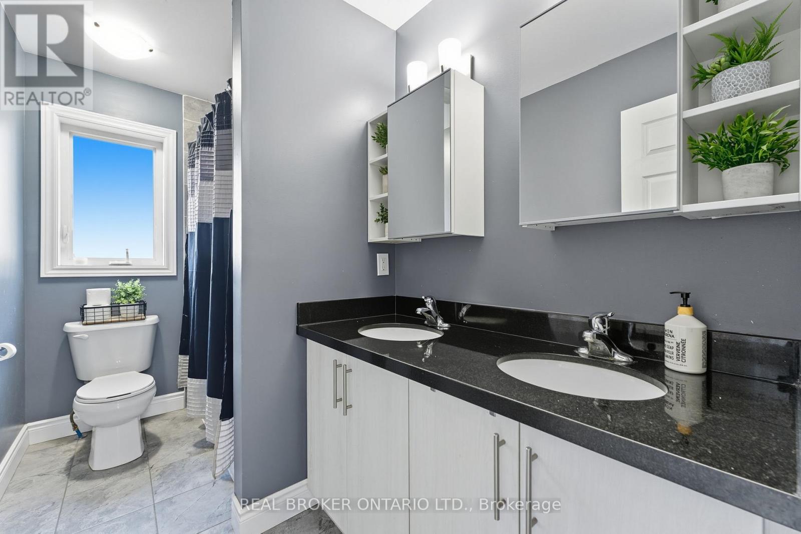 18 Dennis Drive, Norwich, Ontario  N0J 1P0 - Photo 15 - X12425979