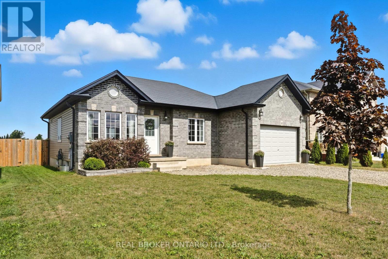 18 Dennis Drive, Norwich, Ontario  N0J 1P0 - Photo 2 - X12425979