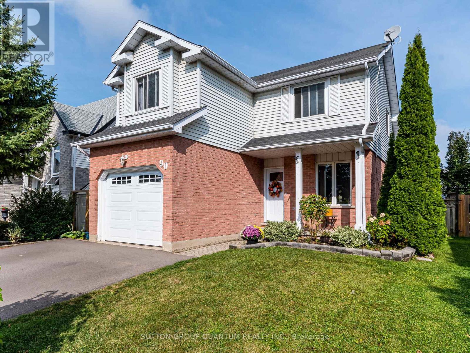 90 IRONSTONE DRIVE, Cambridge, Ontario
