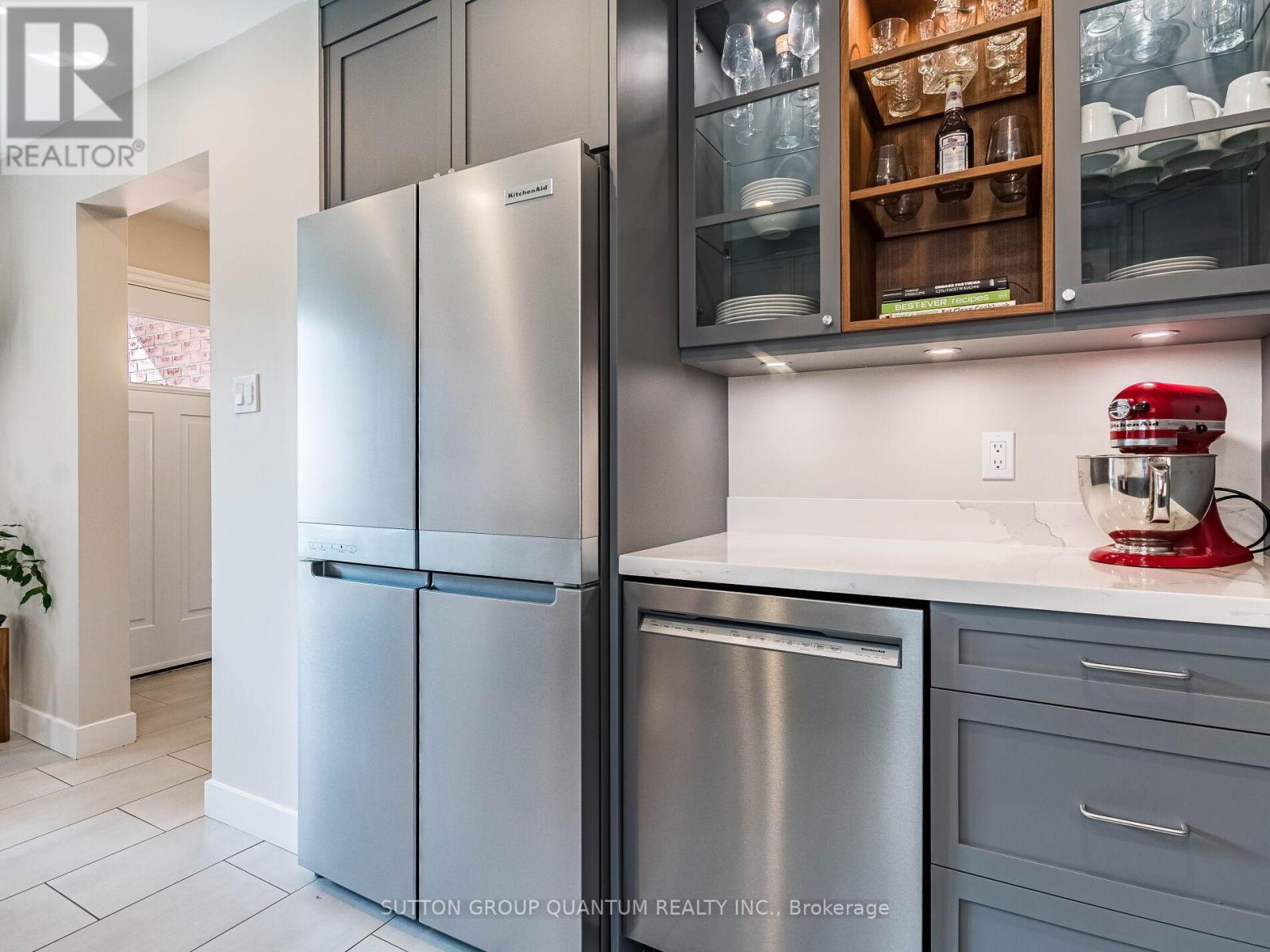90 Ironstone Drive, Cambridge, Ontario  N1P 1A4 - Photo 12 - X12425991