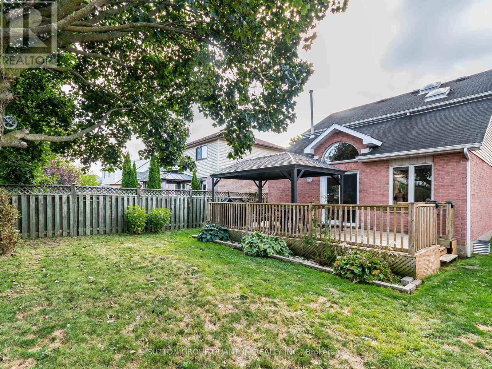 90 Ironstone Drive, Cambridge, Ontario  N1P 1A4 - Photo 35 - X12425991