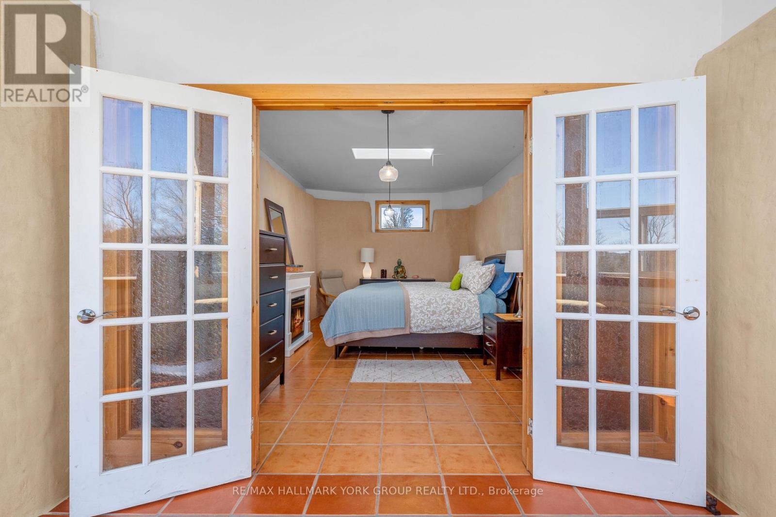 1375 Queensborough Road, Madoc, Ontario  K0K 2K0 - Photo 13 - X12426035