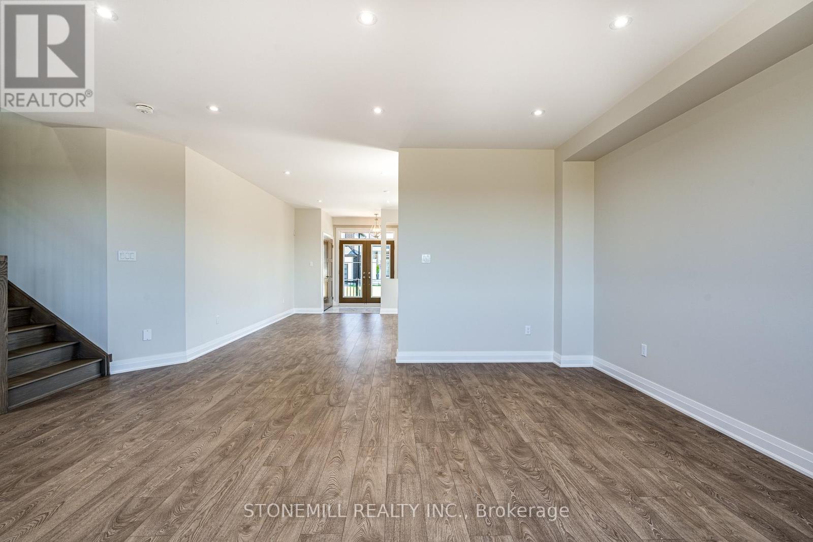 229 Midland Place, Welland, Ontario  L3B 0H4 - Photo 13 - X12426049