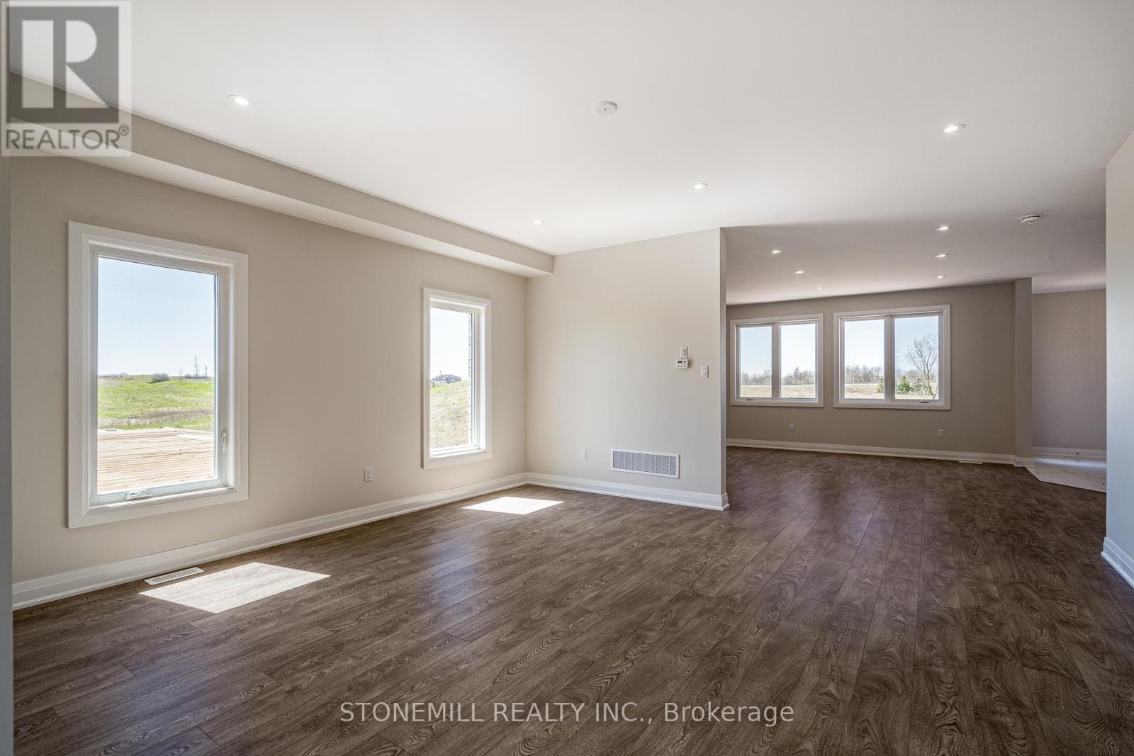 229 Midland Place, Welland, Ontario  L3B 0H4 - Photo 9 - X12426049