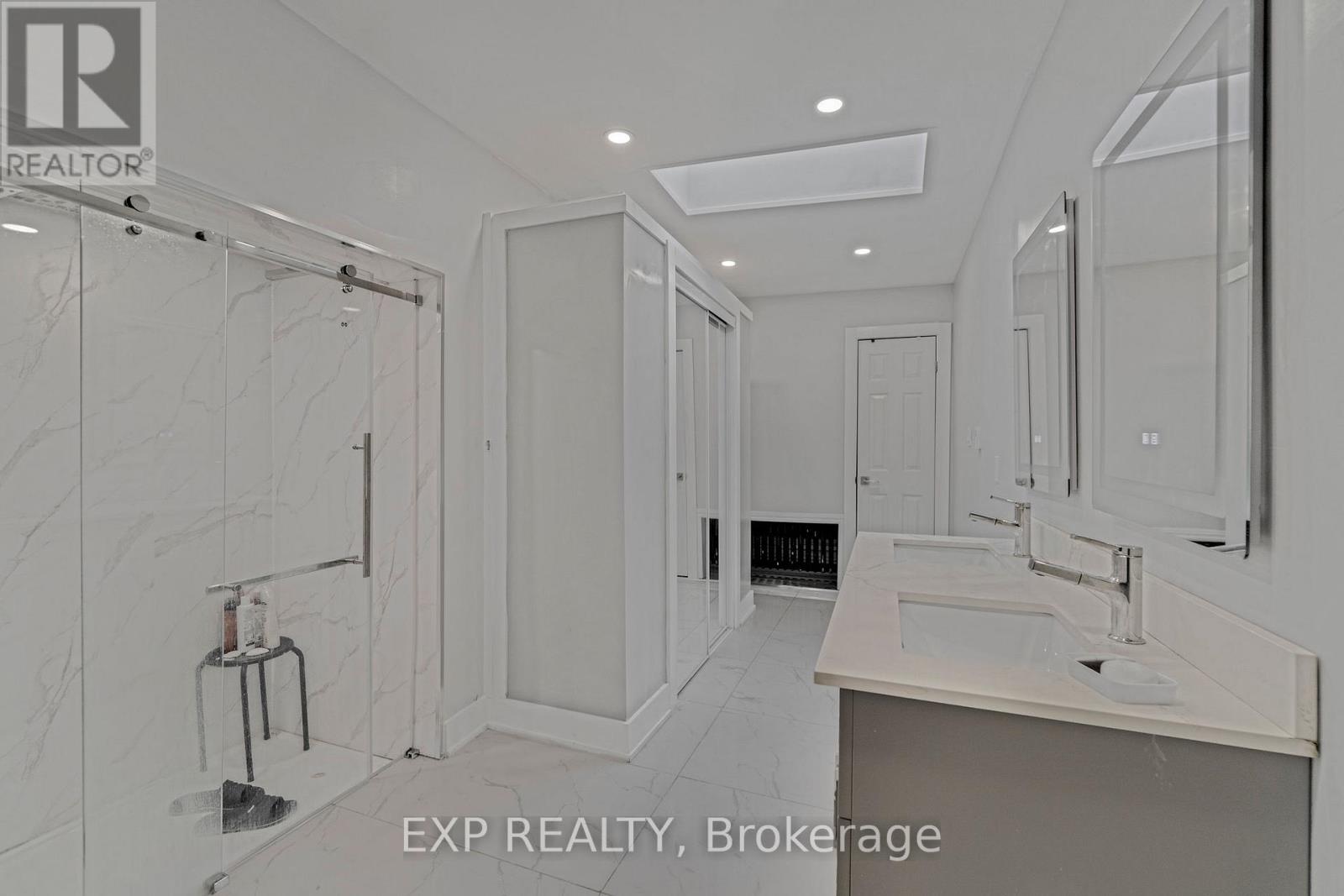 23 Lyndhurst Street, Hamilton, Ontario  L8L 7G9 - Photo 18 - X12426054