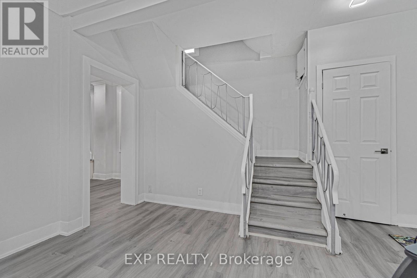 23 Lyndhurst Street, Hamilton, Ontario  L8L 7G9 - Photo 20 - X12426054