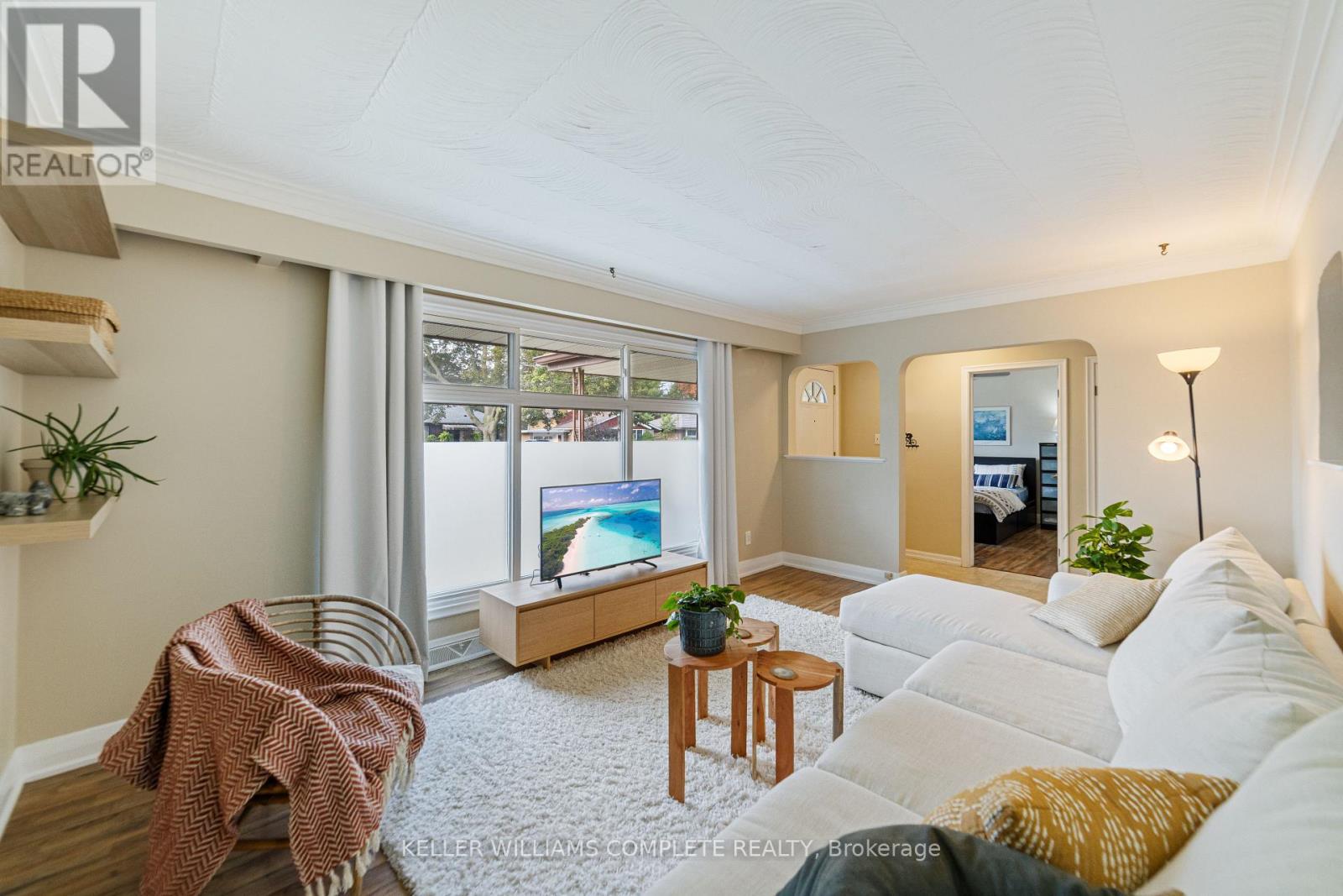 Property at 11 CALGARY AVENUE image 5