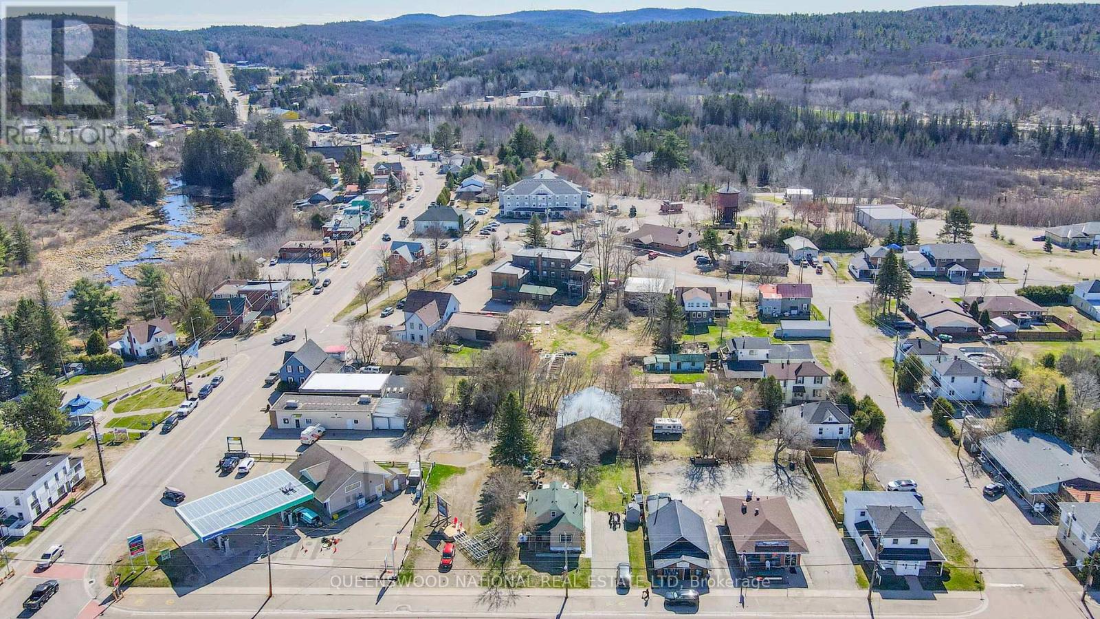 17 Bay Street N, Madawaska Valley, Ontario  K0J 1B0 - Photo 9 - X12122782