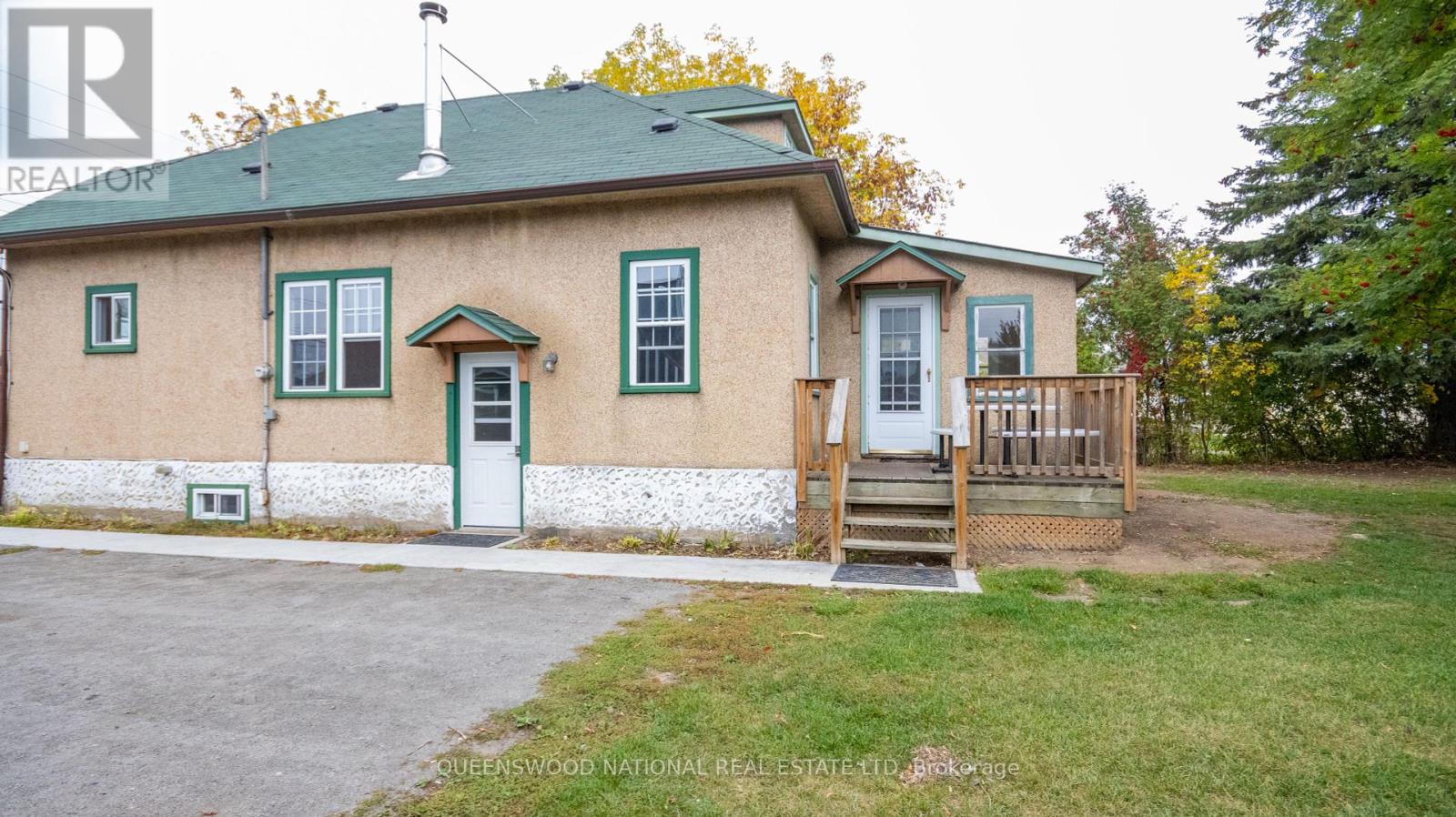 17 Bay Street N, Madawaska Valley, Ontario  K0J 1B0 - Photo 3 - X12122782