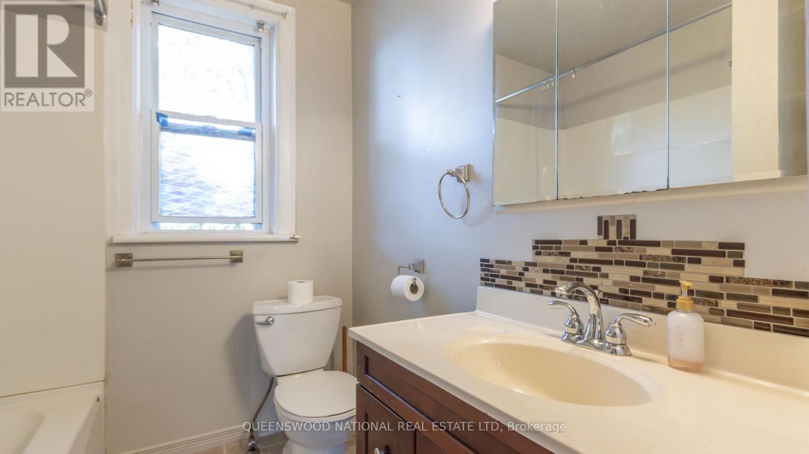 17 Bay Street N, Madawaska Valley, Ontario  K0J 1B0 - Photo 21 - X12122782