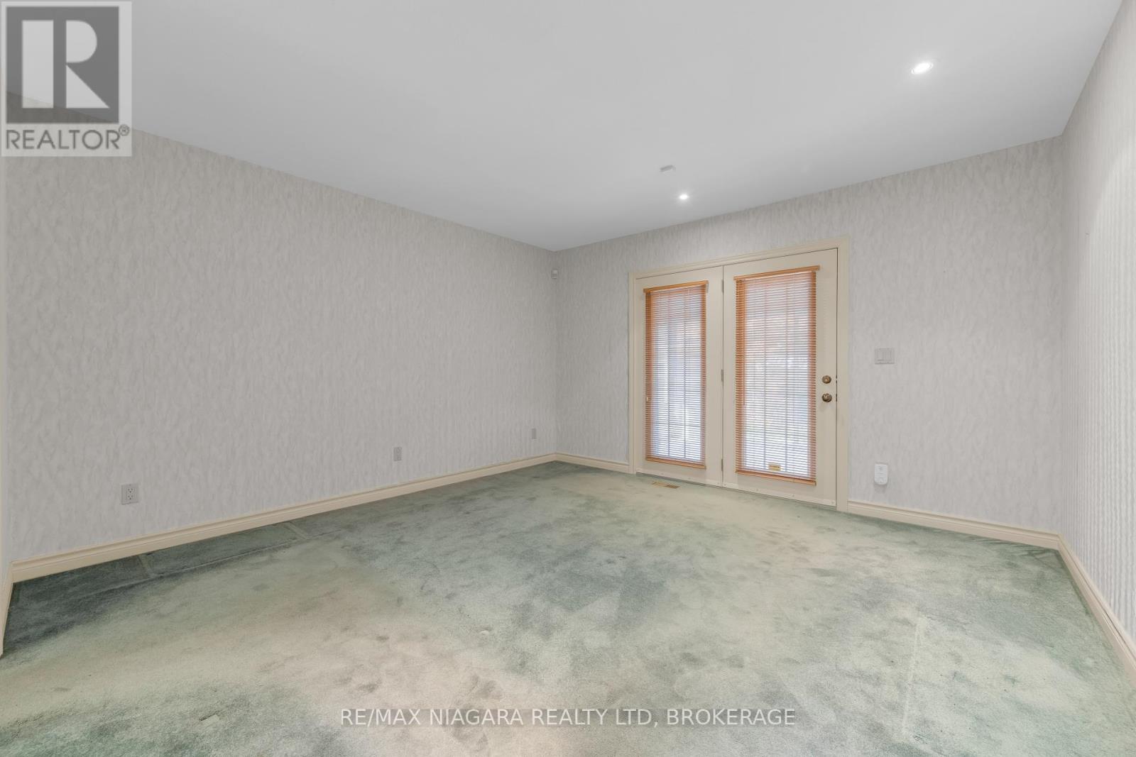40 Frontier Drive, Niagara-On-The-Lake, Ontario  L0S 1J0 - Photo 15 - X12425600