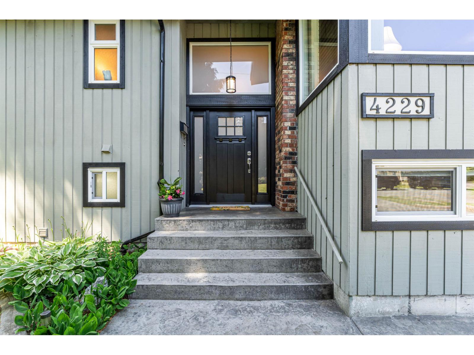 4229 196b Street, Langley, British Columbia  V3A 1A9 - Photo 4 - R3051658