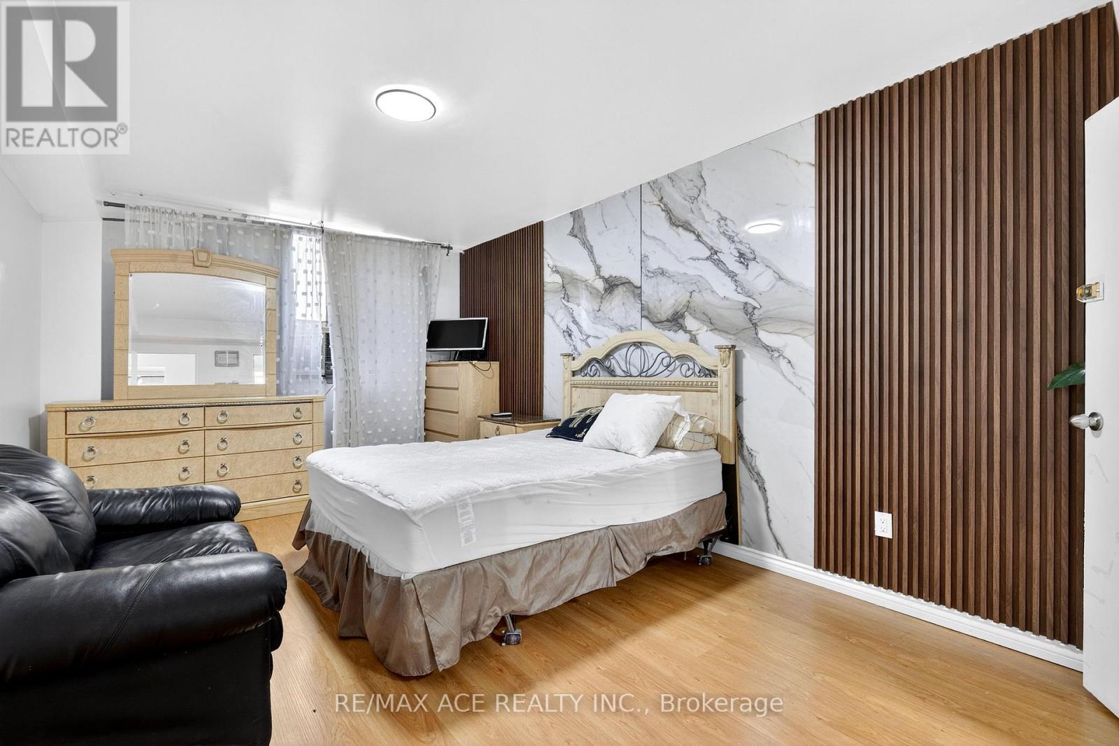 303 - 10 Crescent Town Road, Toronto, Ontario  M4C 5L3 - Photo 19 - E12424763