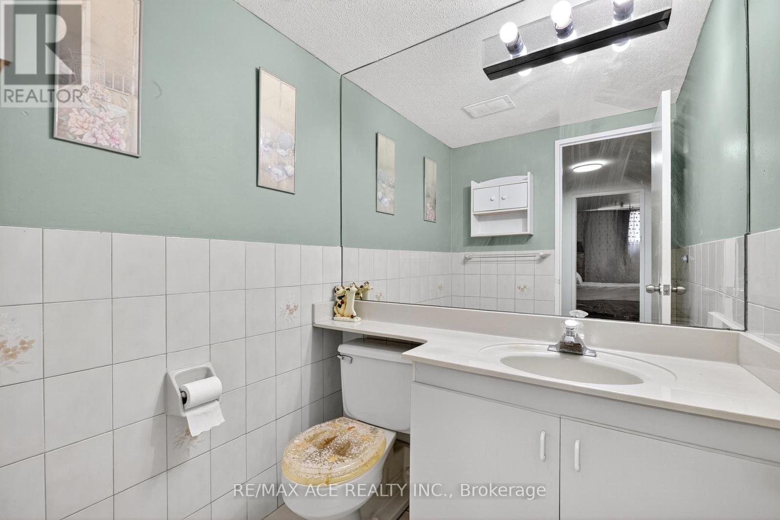 303 - 10 Crescent Town Road, Toronto, Ontario  M4C 5L3 - Photo 22 - E12424763