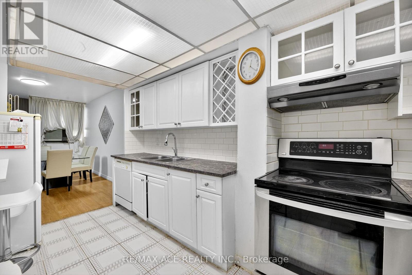 303 - 10 Crescent Town Road, Toronto, Ontario  M4C 5L3 - Photo 12 - E12424763