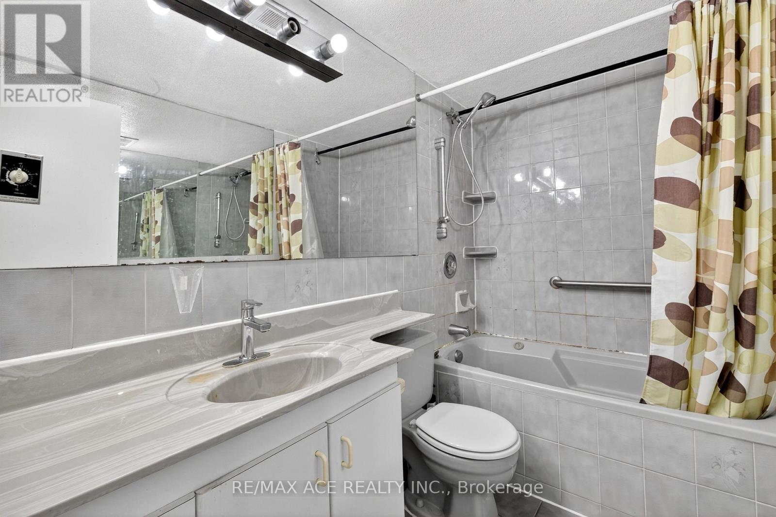 303 - 10 Crescent Town Road, Toronto, Ontario  M4C 5L3 - Photo 23 - E12424763