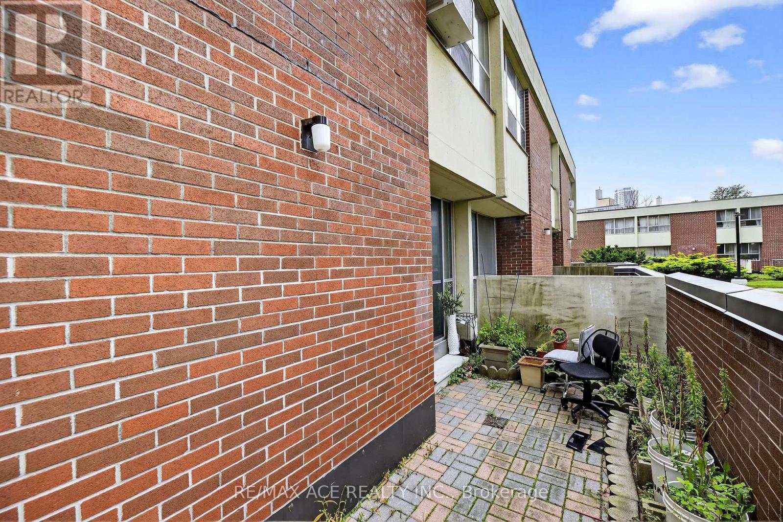 303 - 10 Crescent Town Road, Toronto, Ontario  M4C 5L3 - Photo 30 - E12424763