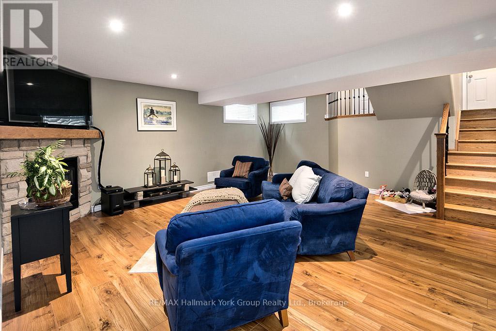 34 Davis Street, Collingwood, Ontario  L9Y 0C8 - Photo 38 - S12297779