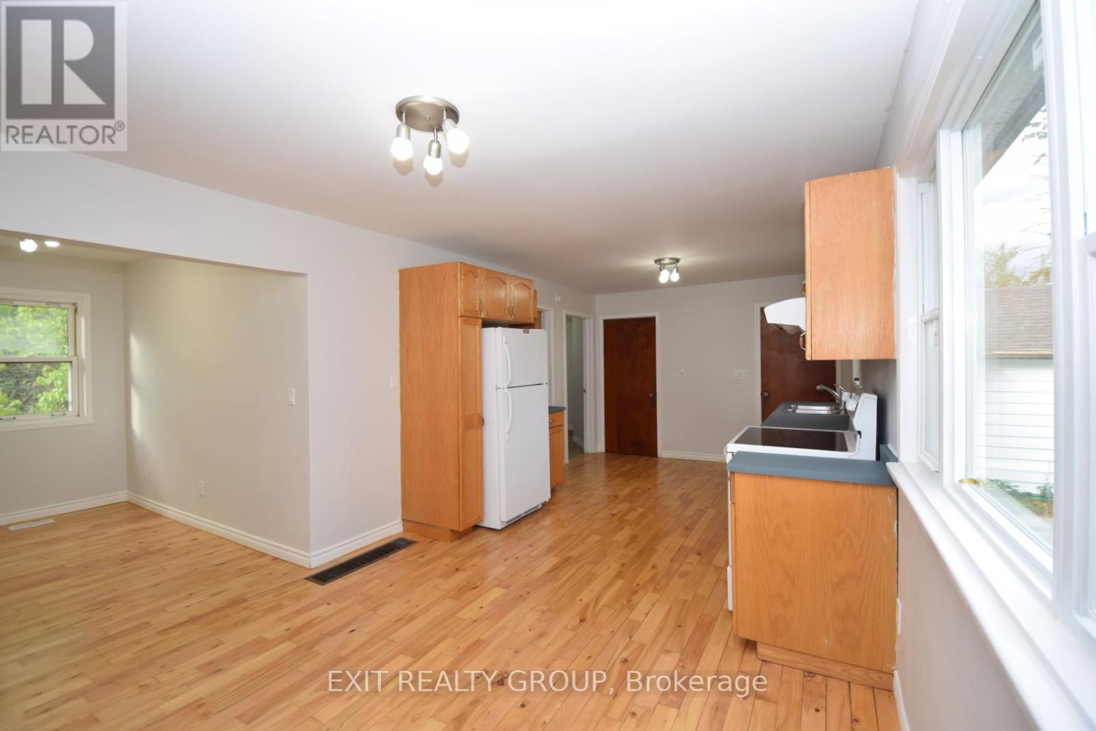 5 Howard Street, Tyendinaga (Tyendinaga Township), Ontario  K0K 3A0 - Photo 10 - X12423893