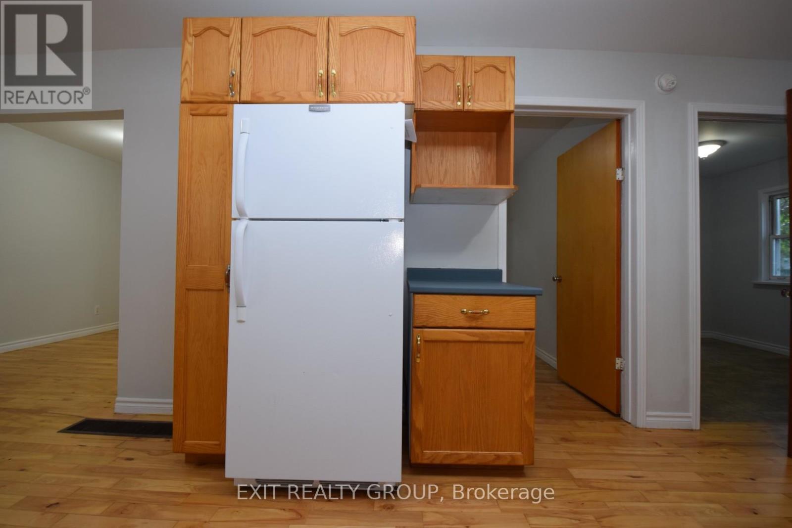 5 Howard Street, Tyendinaga (Tyendinaga Township), Ontario  K0K 3A0 - Photo 8 - X12423893