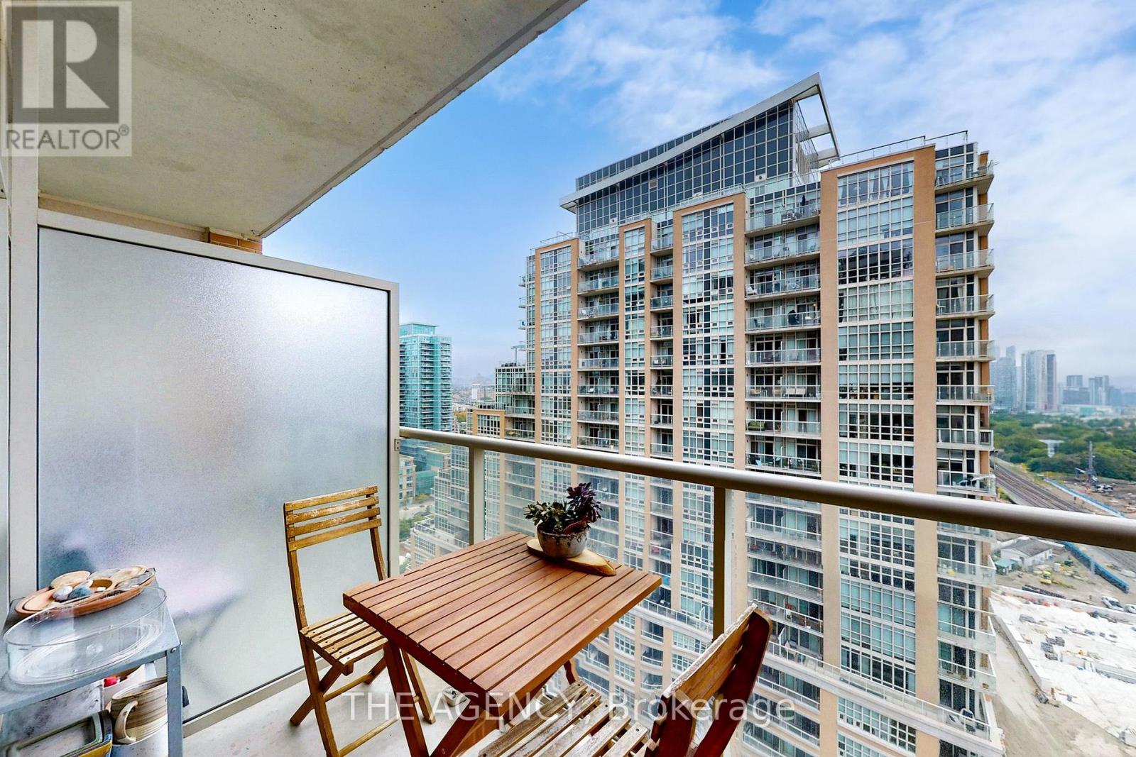 1906 - 85 East Liberty Street, Toronto, Ontario  M6K 3R4 - Photo 11 - C12402161