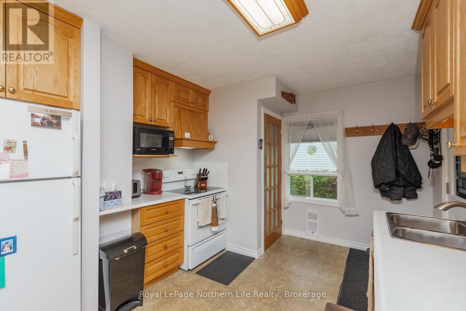 91 Oak Street, Unorganized Townships, Ontario  P0H 2J0 - Photo 13 - X12426242