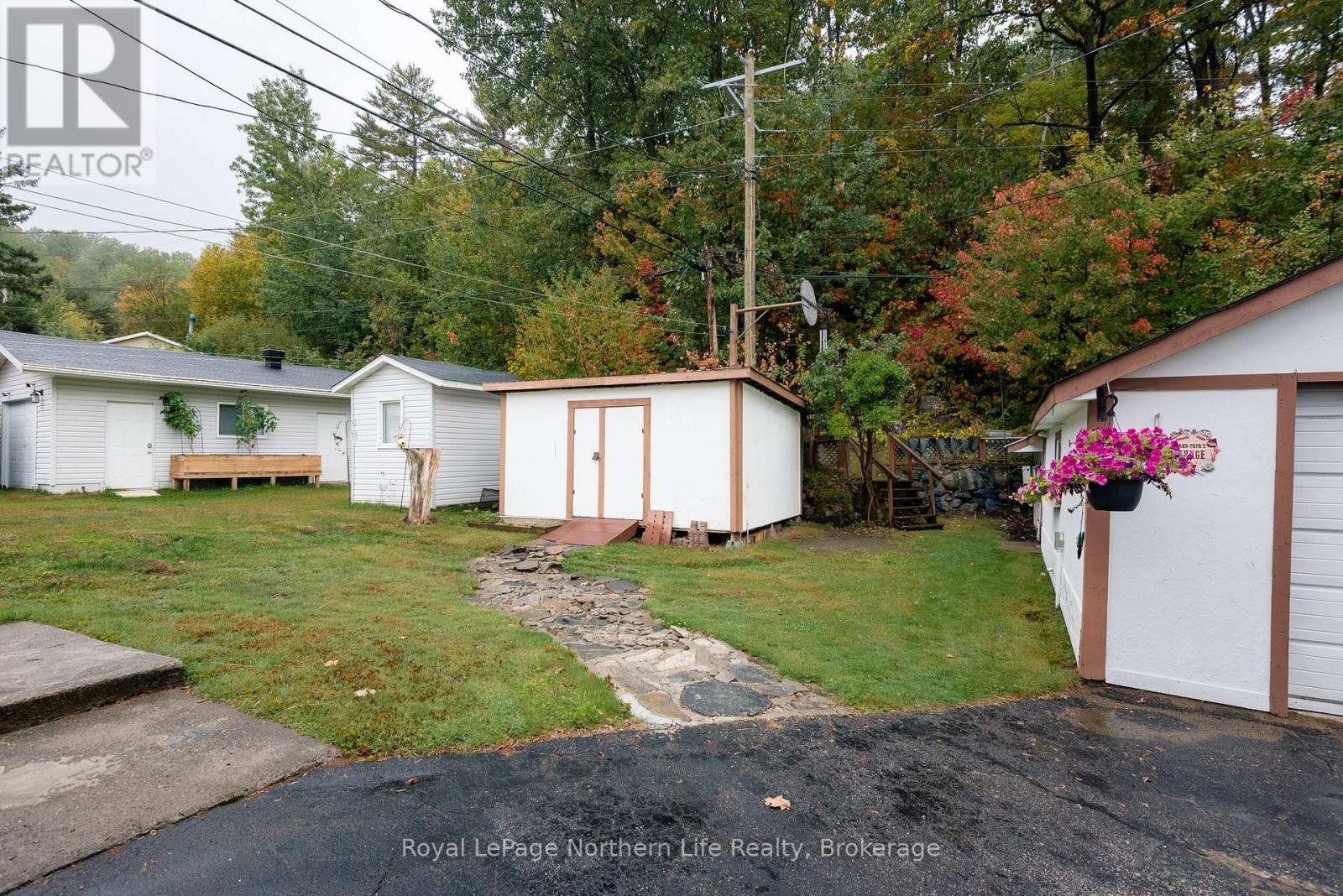 91 Oak Street, Unorganized Townships, Ontario  P0H 2J0 - Photo 39 - X12426242