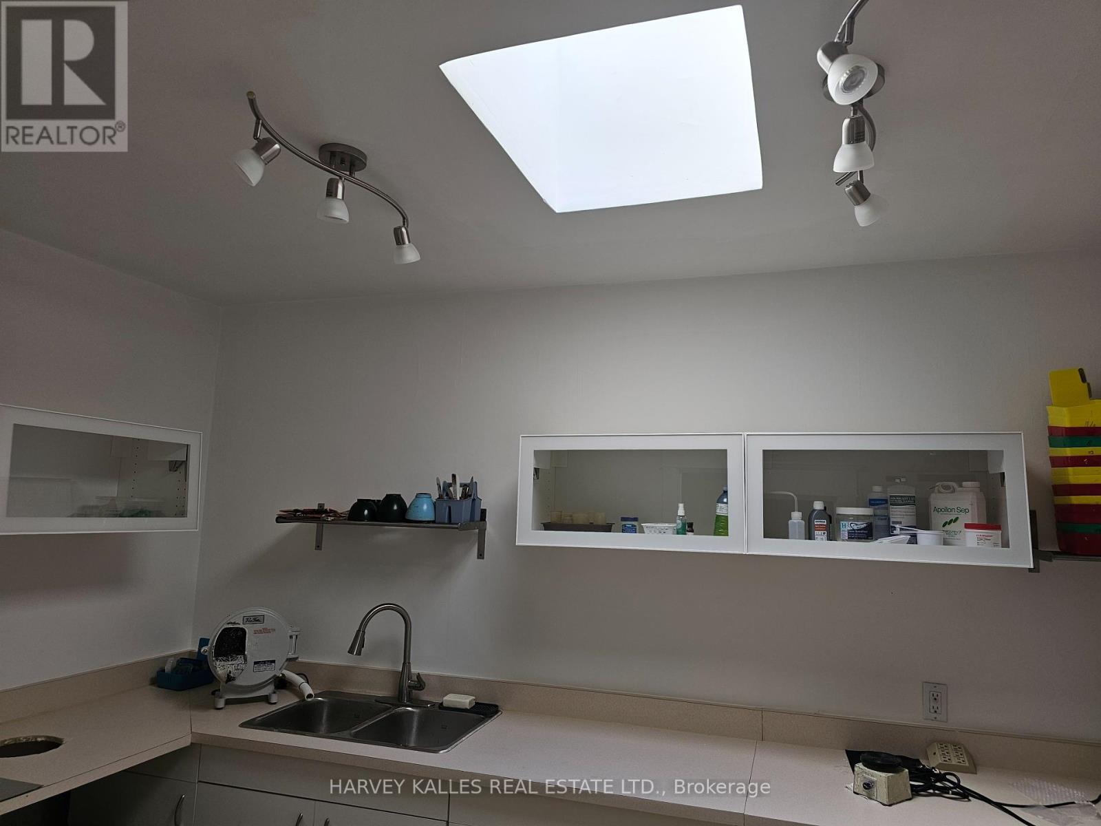 1261 A St.clair Avenue W, Toronto, Ontario  M6B 3B4 - Photo 17 - W12422989
