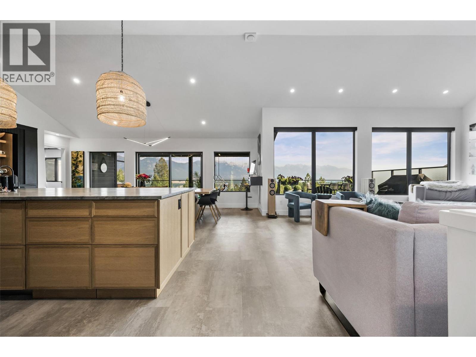 2615 Lakeview Rise, Invermere, British Columbia  V0A 1K6 - Photo 24 - 10363835