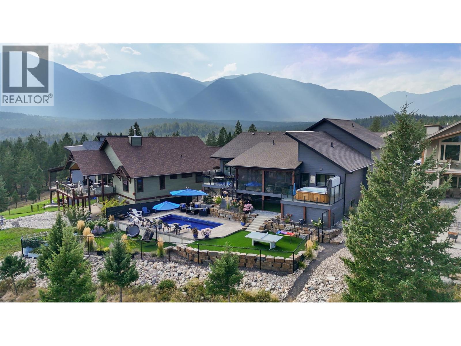 2615 Lakeview Rise, Invermere, British Columbia  V0A 1K6 - Photo 3 - 10363835