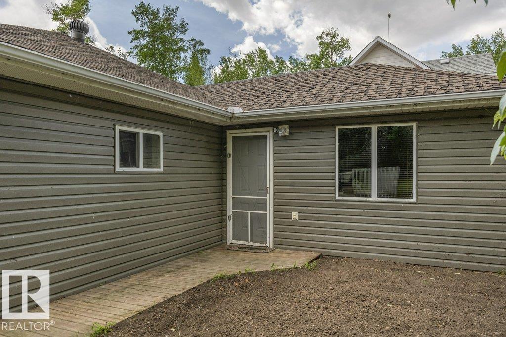 B20 Golden Crescent, Rural Leduc County, Alberta  T0C 2C0 - Photo 43 - E4447726