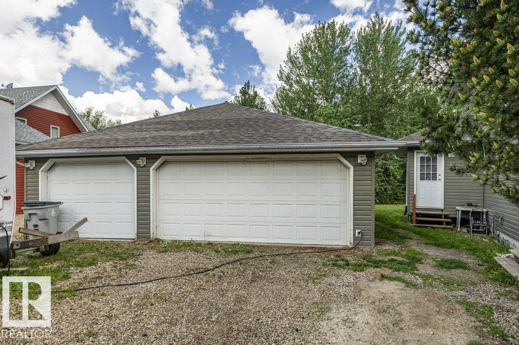 B20 Golden Crescent, Rural Leduc County, Alberta  T0C 2C0 - Photo 41 - E4447726