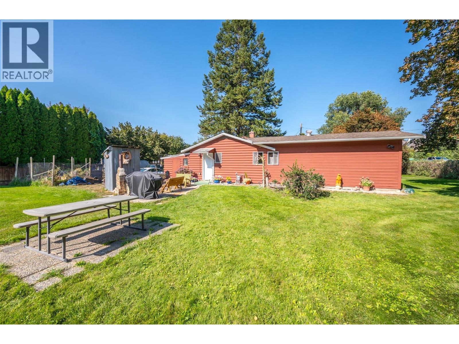 Okanagan Falls House for sale:  3 bedroom 1,205 sq.ft. (Listed 2025-09-19)