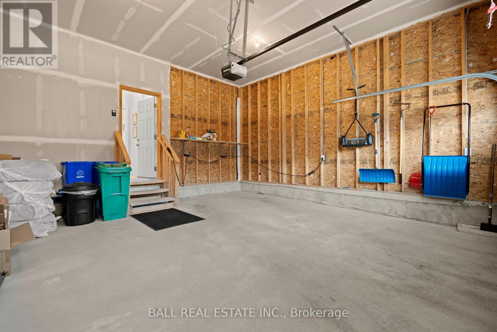 708 Whetstone Lane, Peterborough, Ontario  K9H 0H9 - Photo 39 - X12426350