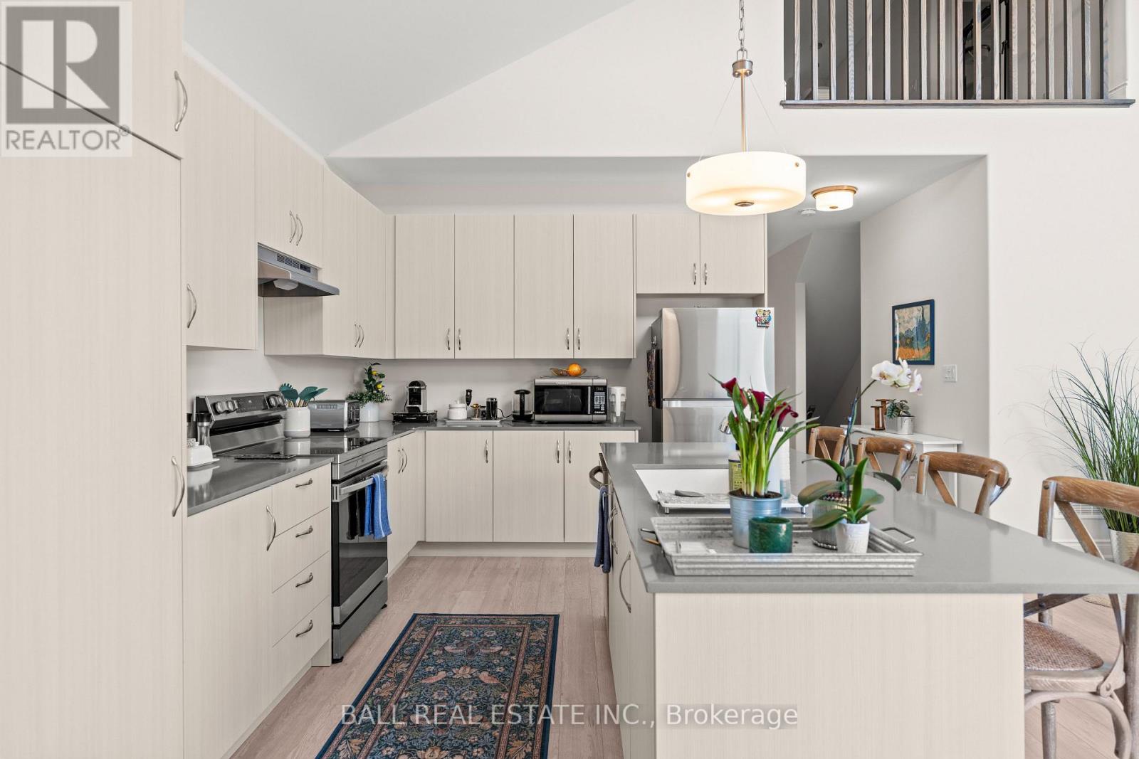 708 Whetstone Lane, Peterborough, Ontario  K9H 0H9 - Photo 6 - X12426350