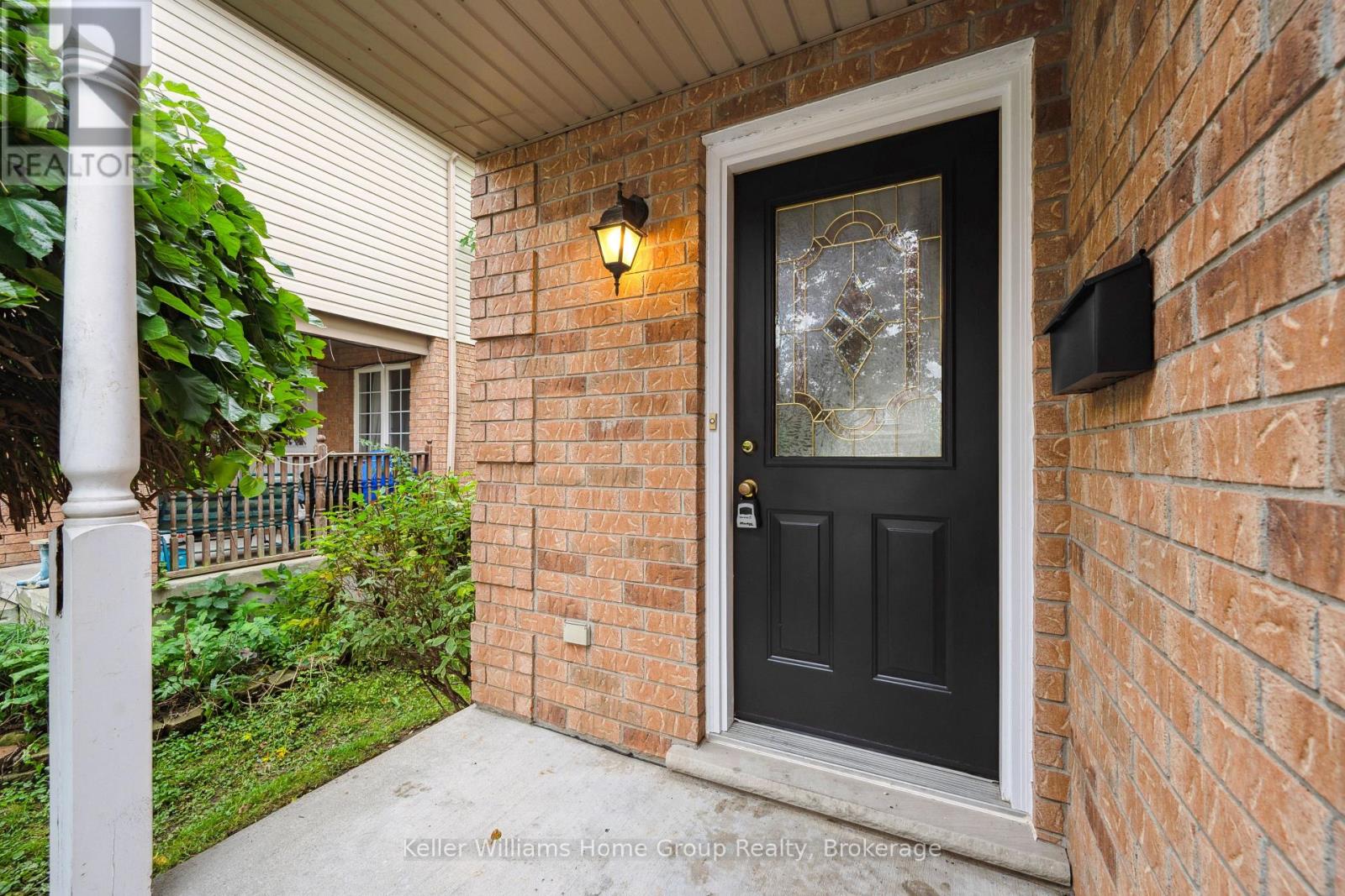 123 Stephanie Drive, Guelph, Ontario  N1K 1X7 - Photo 5 - X12426229
